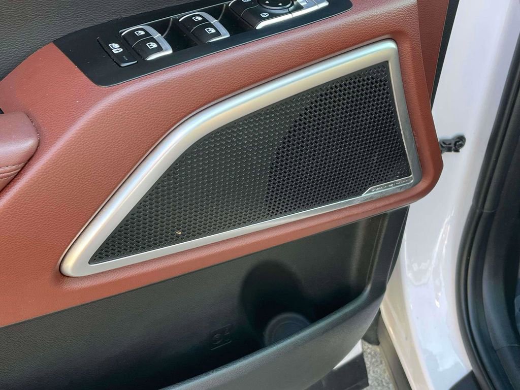 Used 2024 Kia Telluride EX image 16