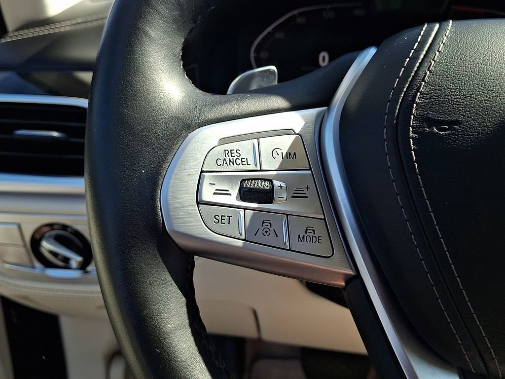 Used 2020 BMW 750i xDrive w/ Autobahn Package AWD/4WD image 23