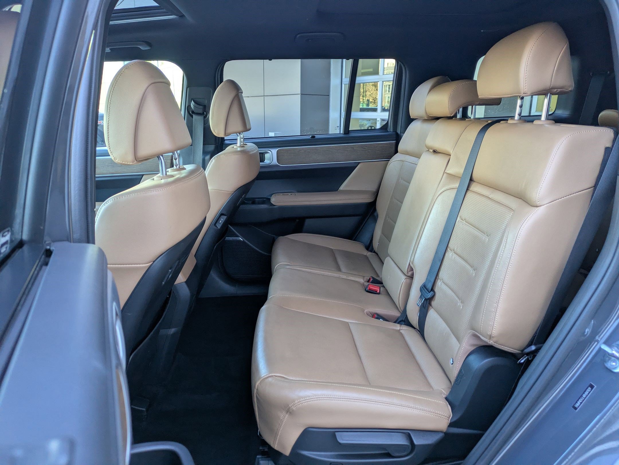 Used 2024 Hyundai Santa Fe Limited image 29