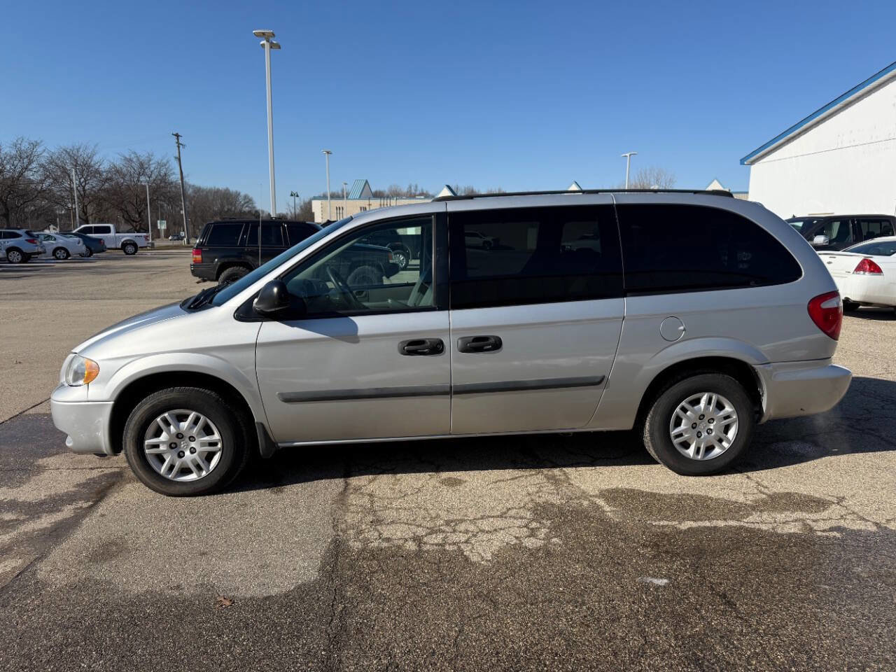 Used 2005 Dodge Grand Caravan SE w/ Popular Equipment Group I image 3