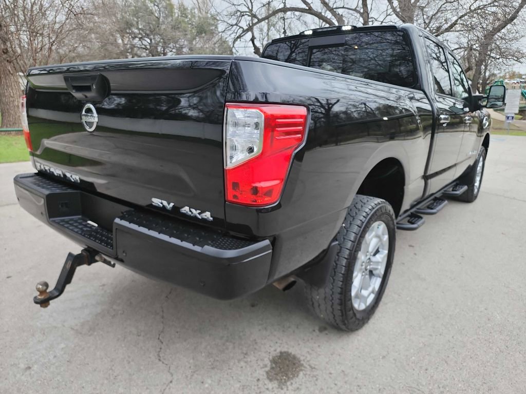 Used 2021 Nissan Titan SV w/ SV Convenience Package image 12