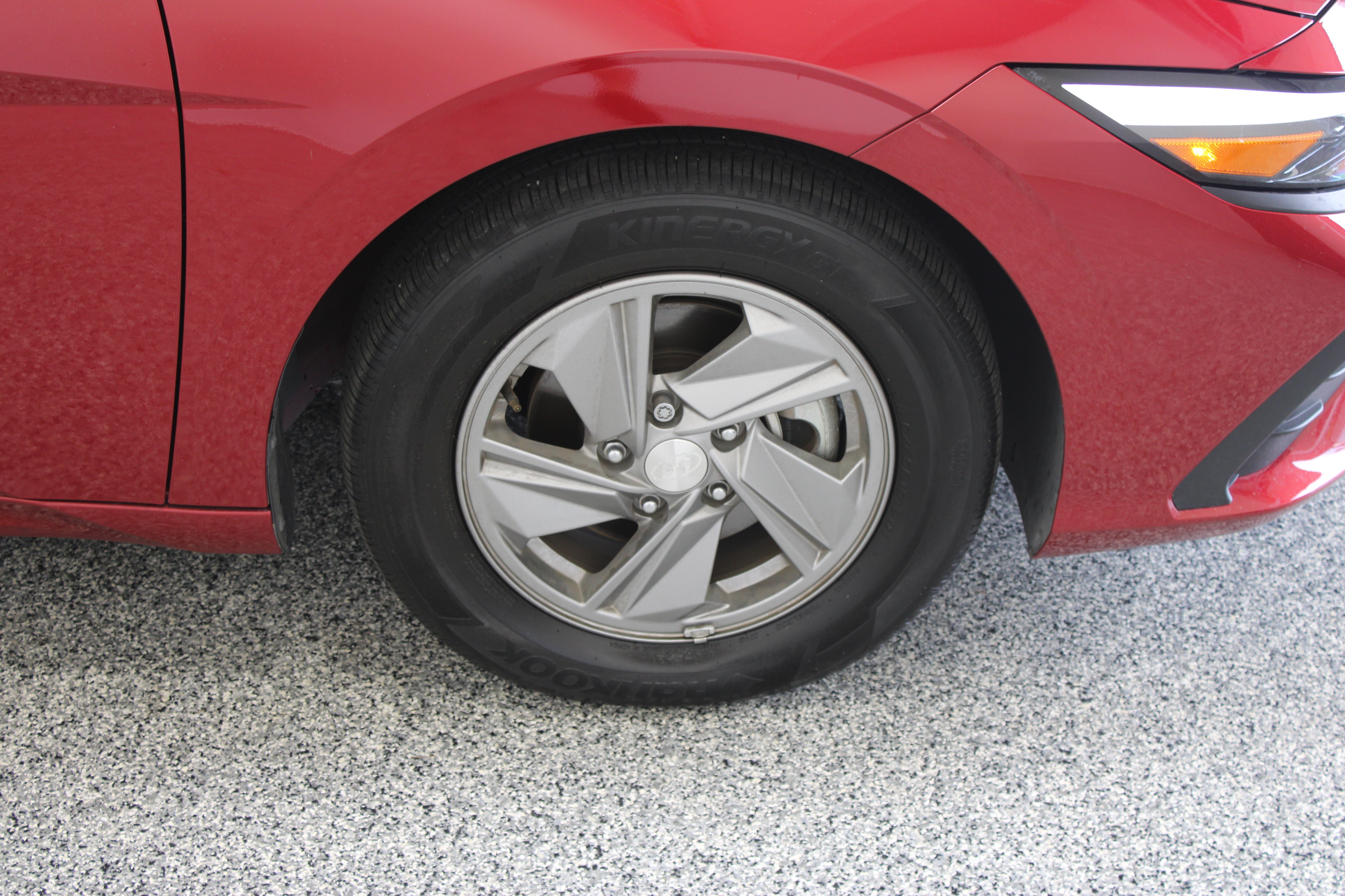 Used 2025 Hyundai Elantra SE FWD image 5