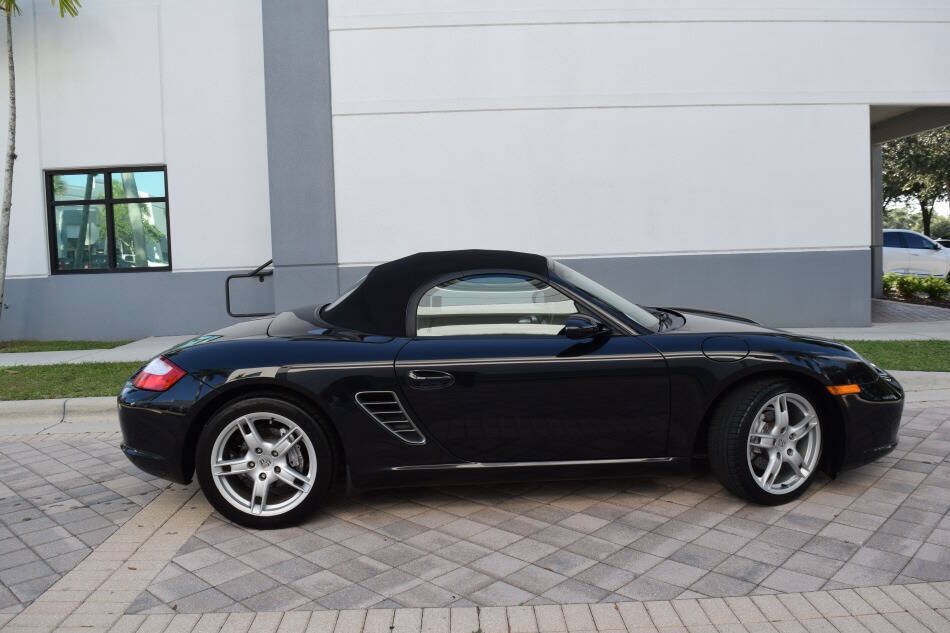 Used 2005 Porsche Boxster RWD image 9