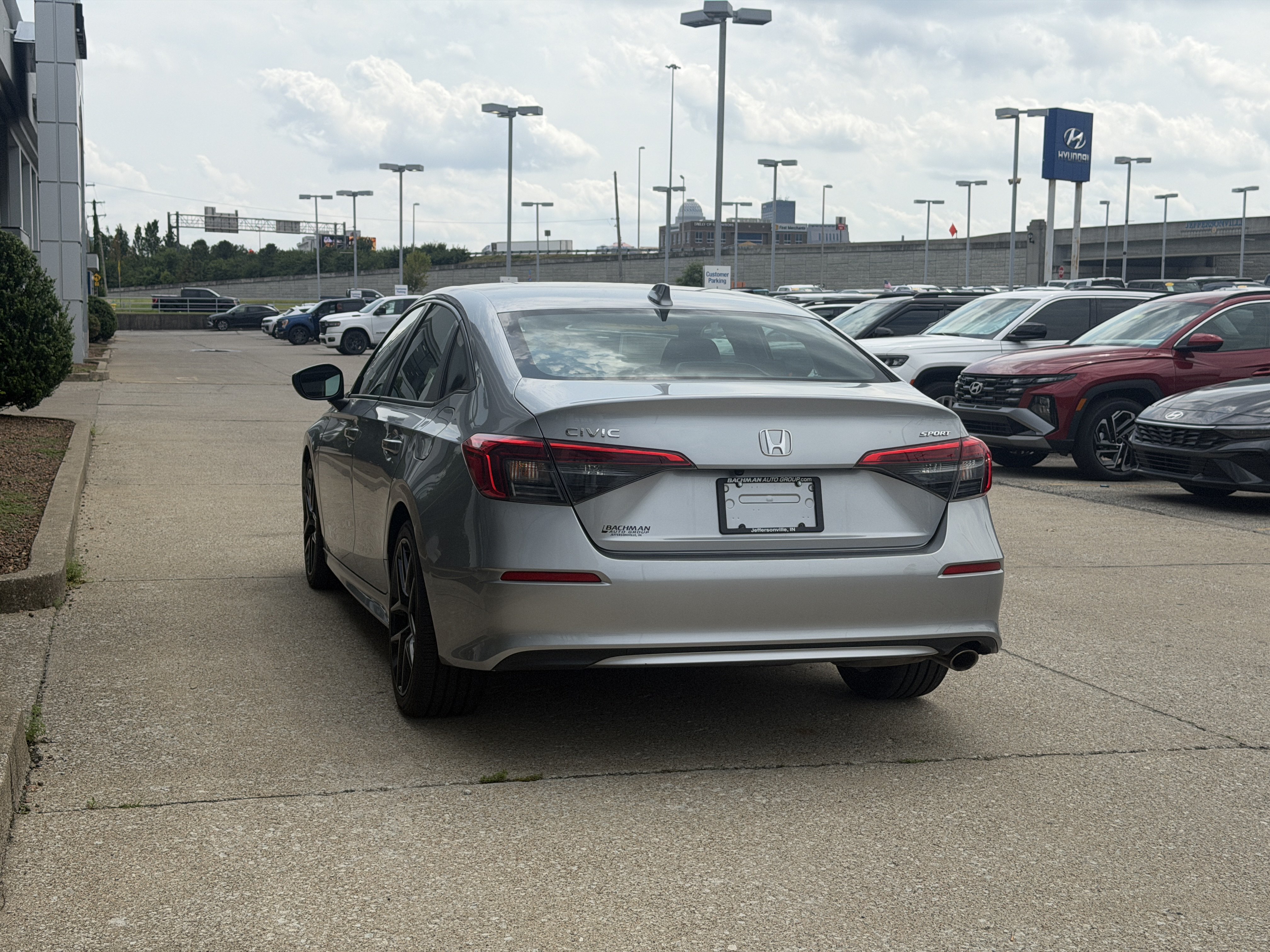Used 2023 Honda Civic Sport image 7
