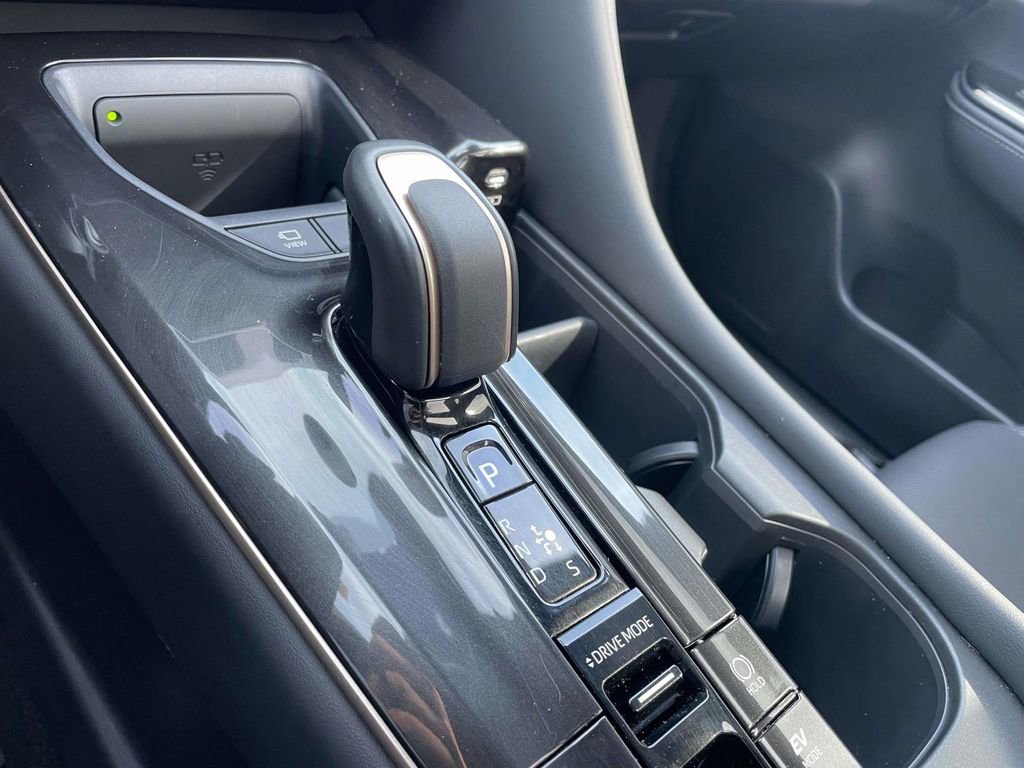 Used 2025 Toyota Crown Signia w/ Advanced Technology Package AWD/4WD image 44