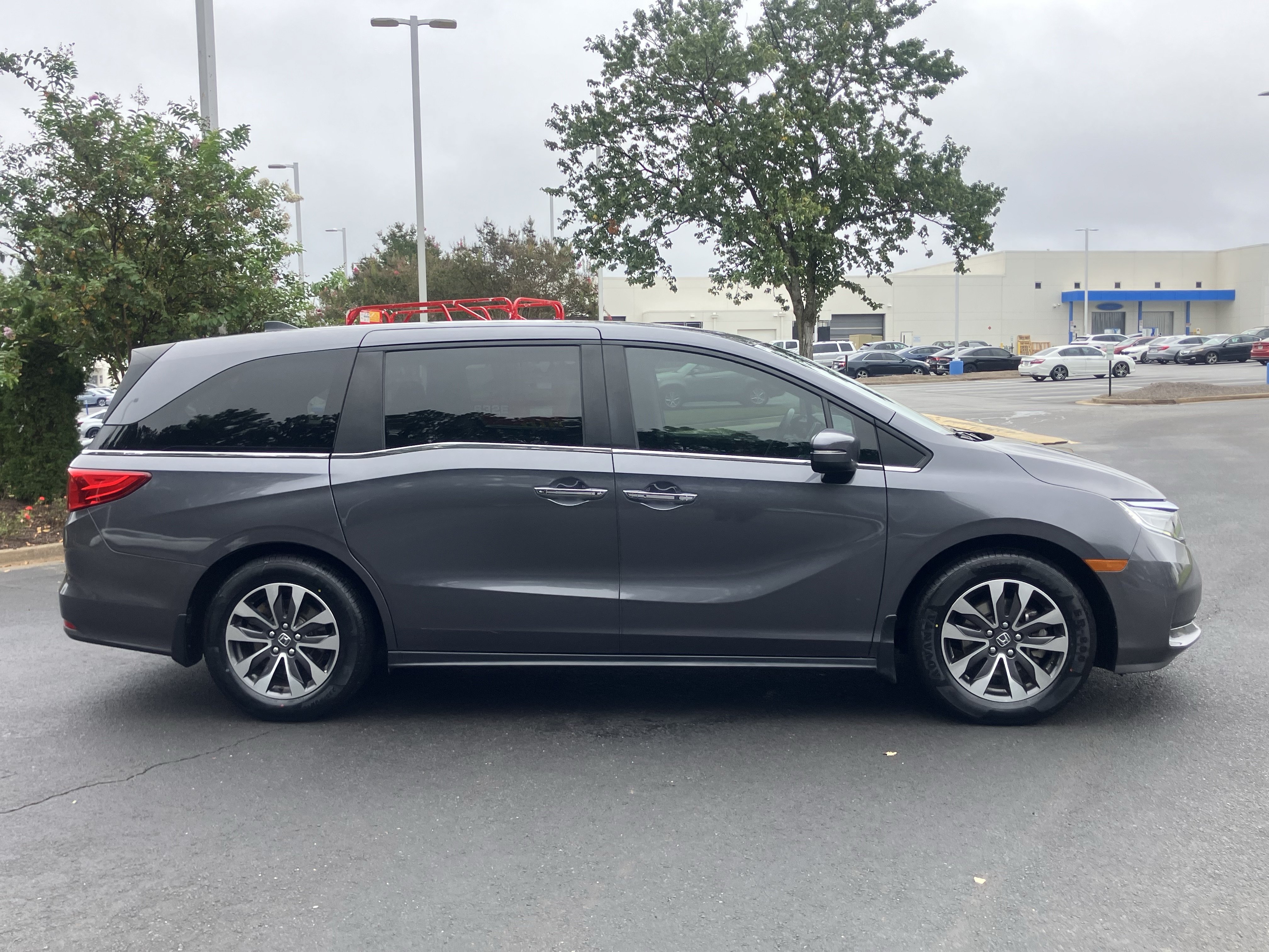 Used 2024 Honda Odyssey EX-L image 11
