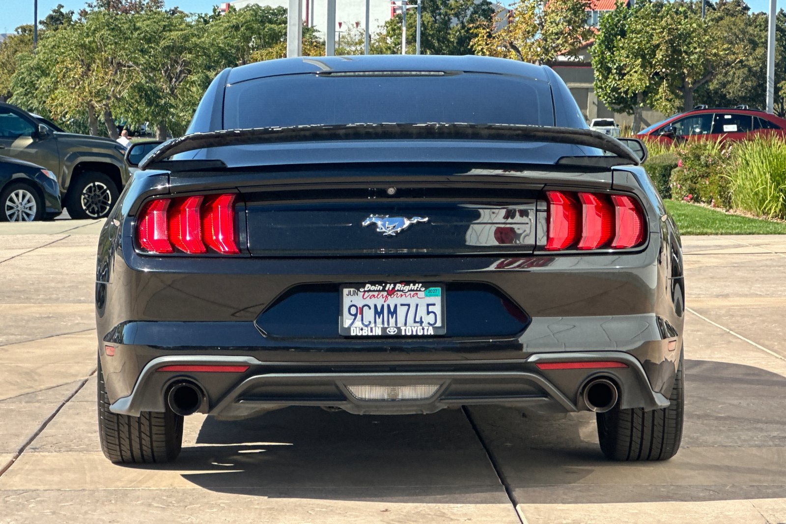 Used 2018 Ford Mustang Coupe RWD image 5