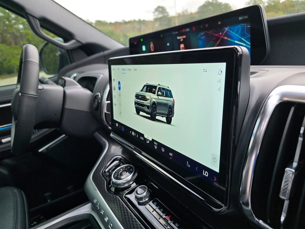 New 2025 Ford Expedition Platinum w/ Stealth Appearance Package image 79