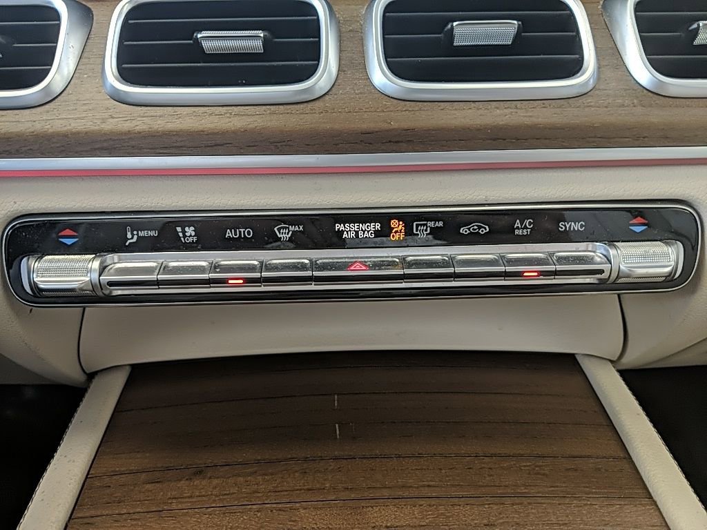 Used 2022 Mercedes-Benz GLS 450 4MATIC image 25