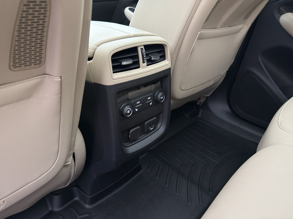 Used 2019 Buick Envision Premium w/ Driver Confidence Package AWD/4WD image 23