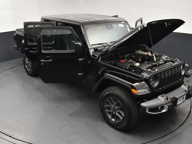 Used 2024 Jeep Gladiator Sport image 25