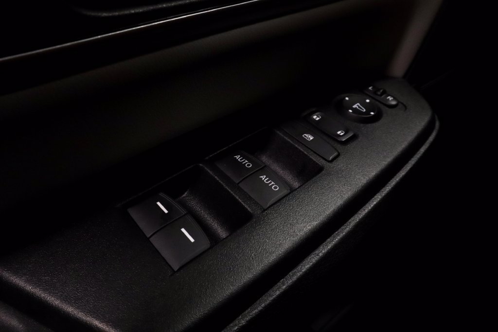 Used 2018 Honda CR-V Touring image 26
