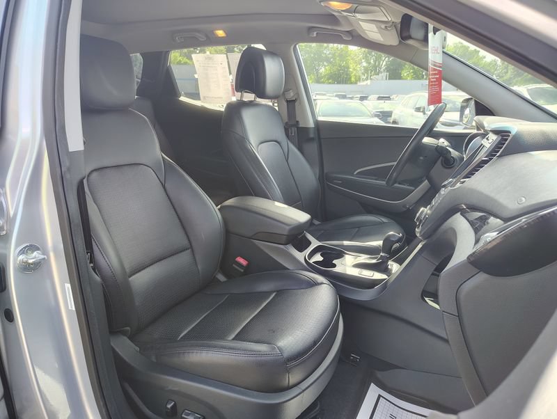 Used 2015 Hyundai Santa Fe Sport 2.0T w/ Option Group 05 AWD/4WD image 24