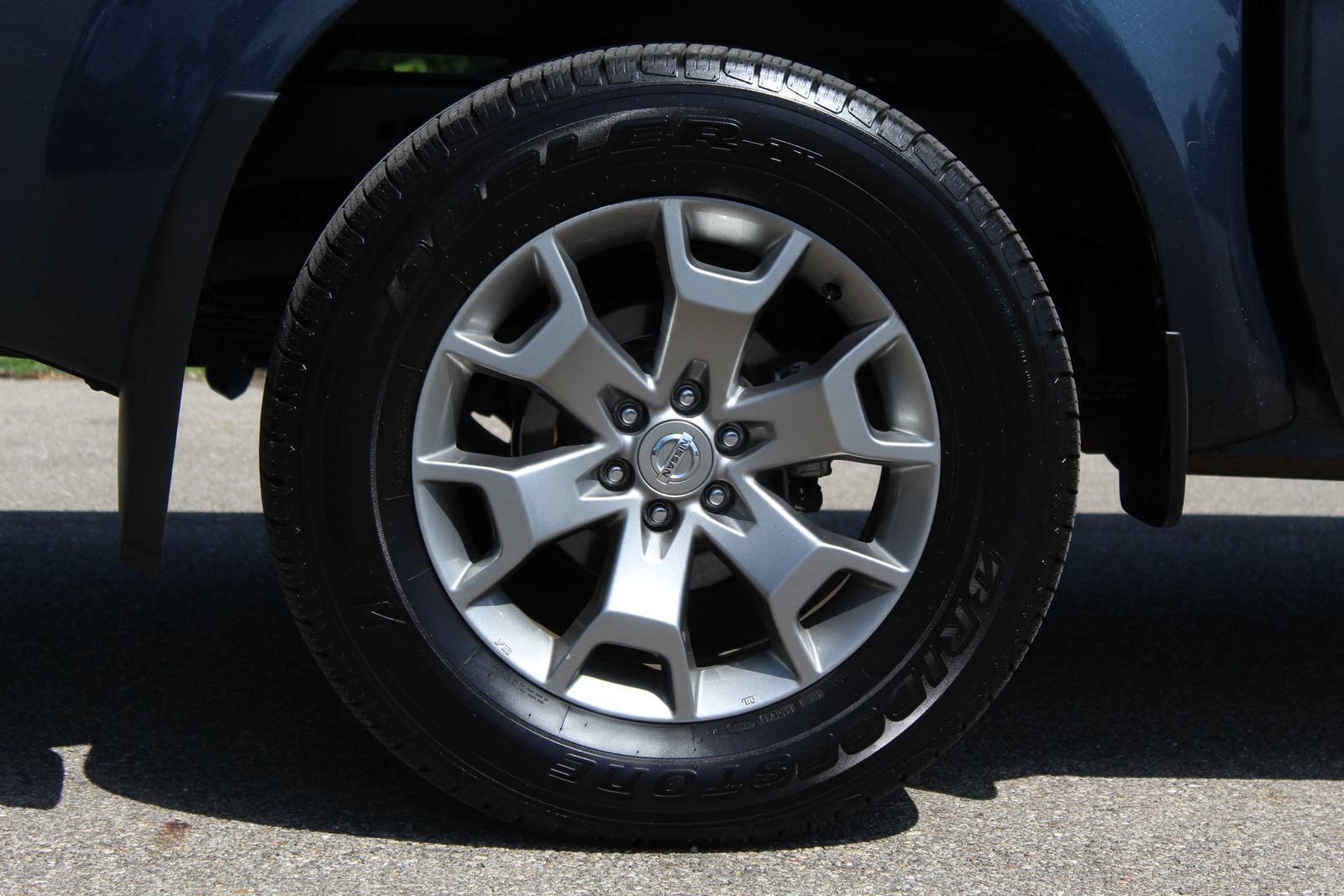 Used 2020 Nissan Frontier SV AWD/4WD image 27