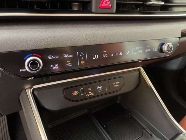 New 2026 Kia Carnival EX image 32