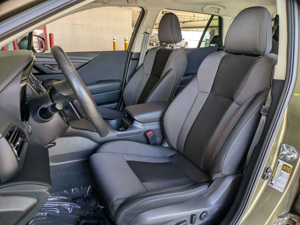 Used 2025 Subaru Outback Premium image 23