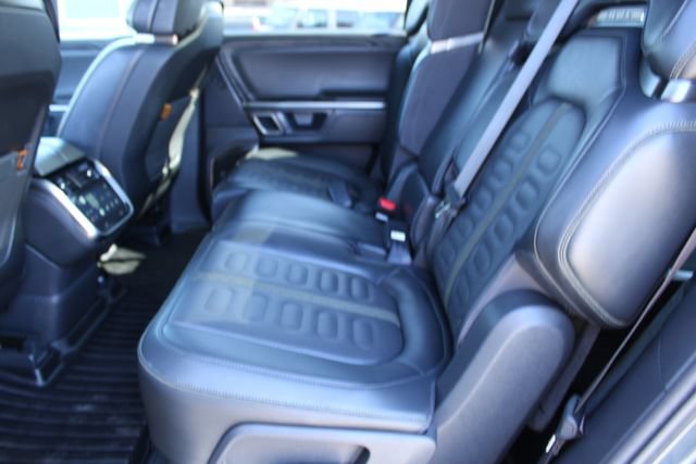 Used 2024 Rivian R1S Adventure AWD/4WD image 49