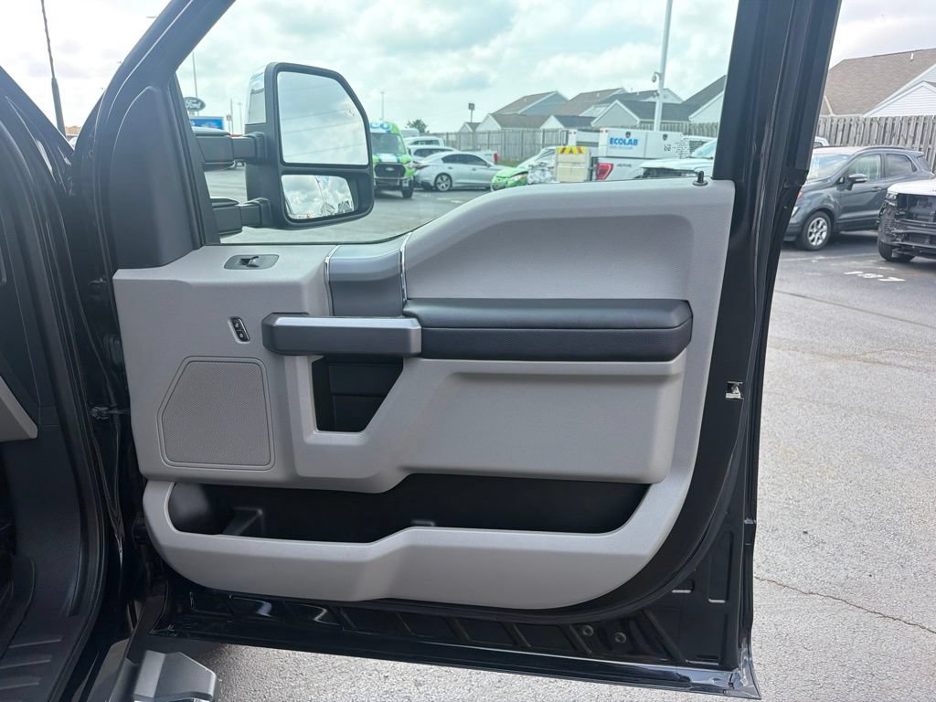 Used 2022 Ford F350 XLT w/ XLT Premium Package AWD/4WD image 37