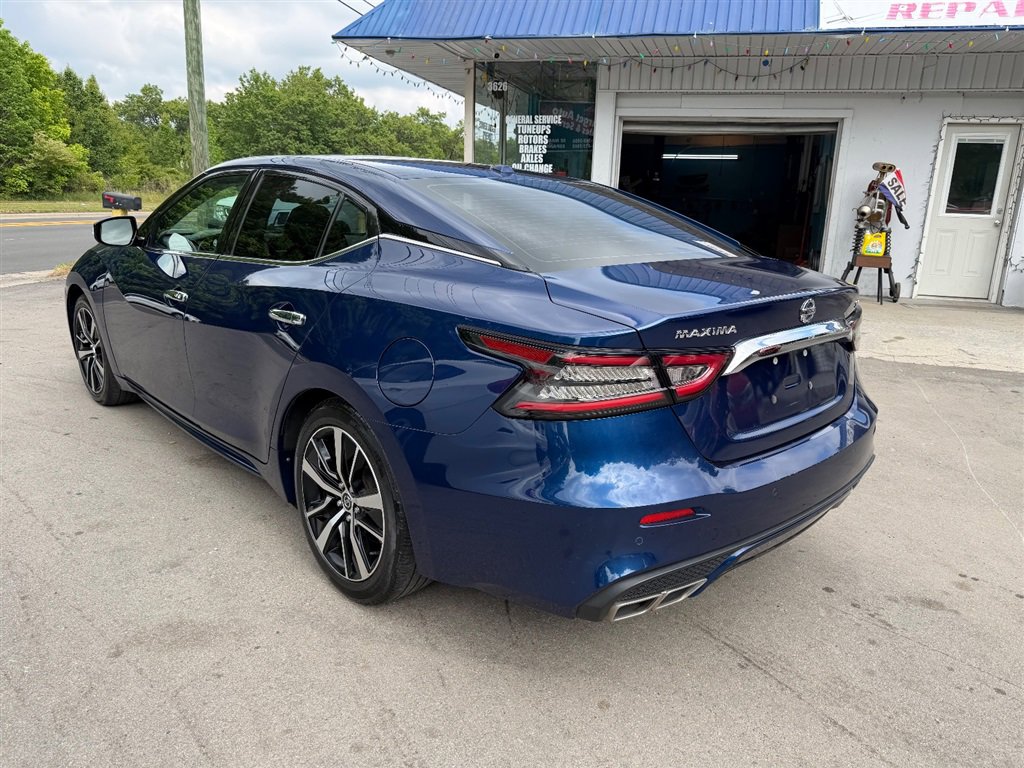 Used 2022 Nissan Maxima SV w/ Floor Mat Group FWD image 5
