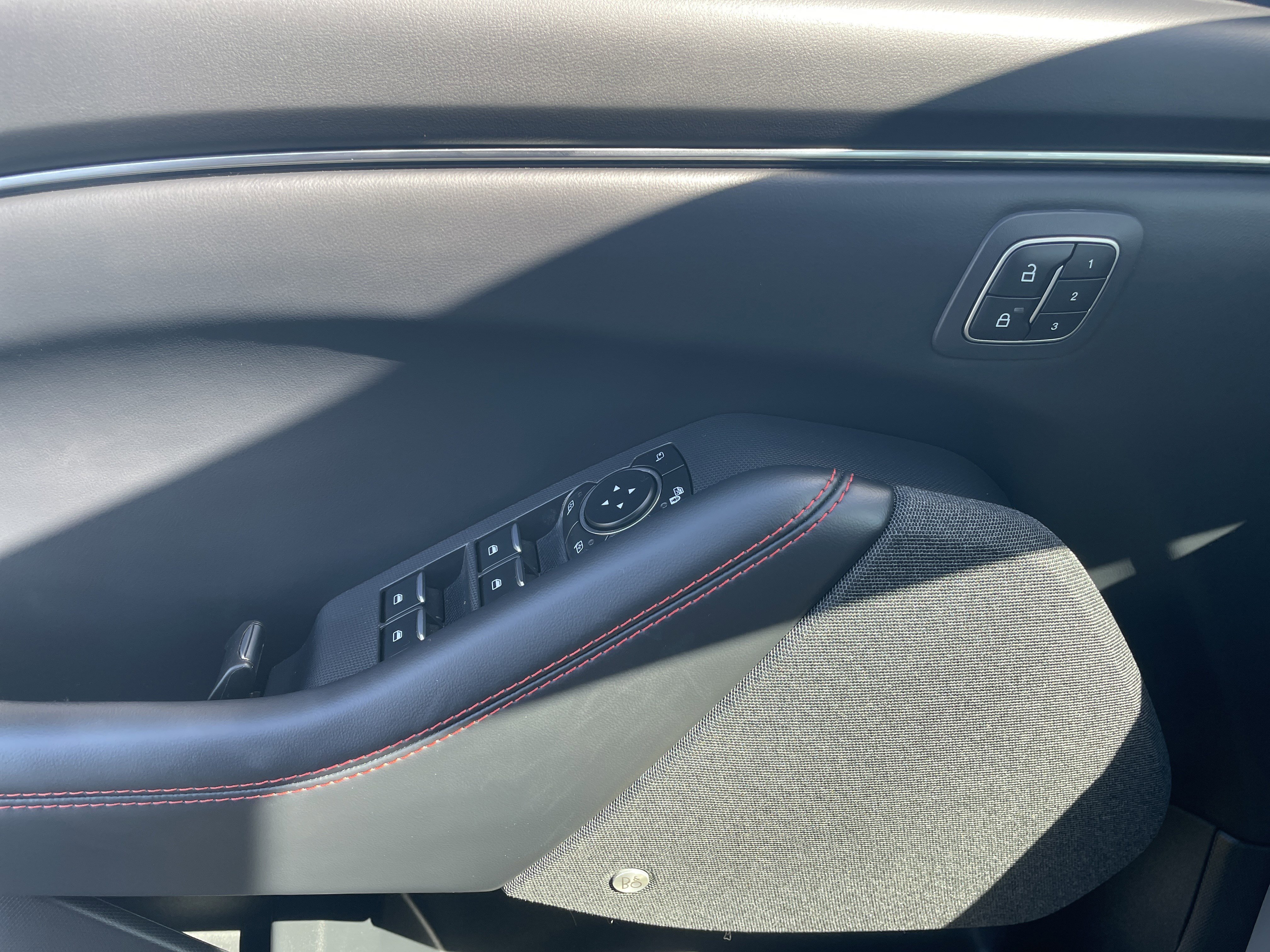 Used 2025 Ford Mustang Mach-E Premium w/ Sport Appearance Package image 10