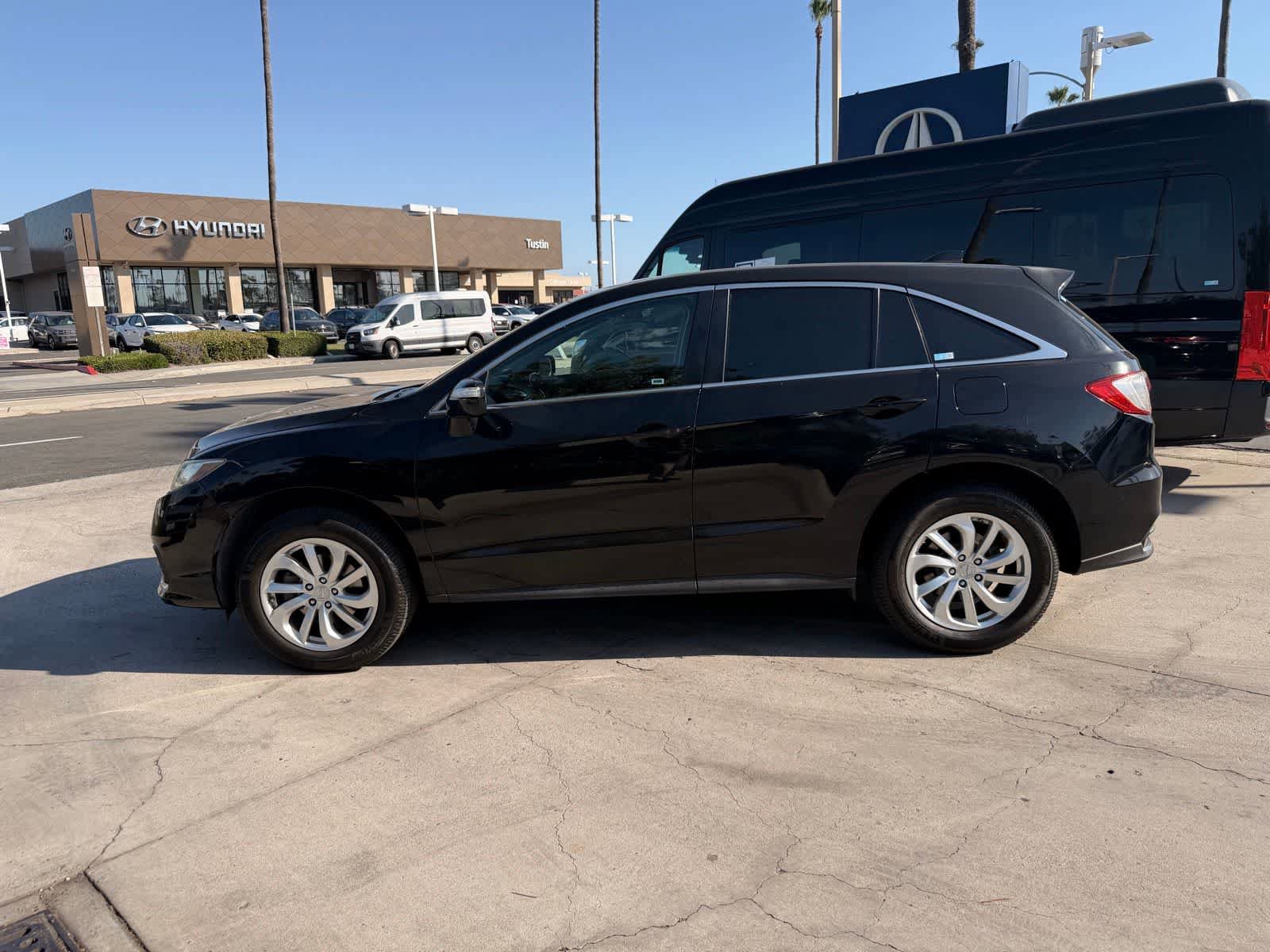 Used 2017 Acura RDX FWD w/ Technology Package image 2