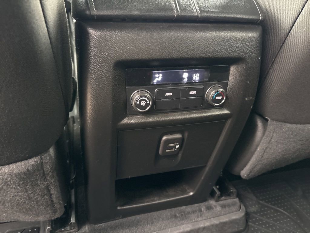 Certified 2023 Chevrolet Traverse LT image 19