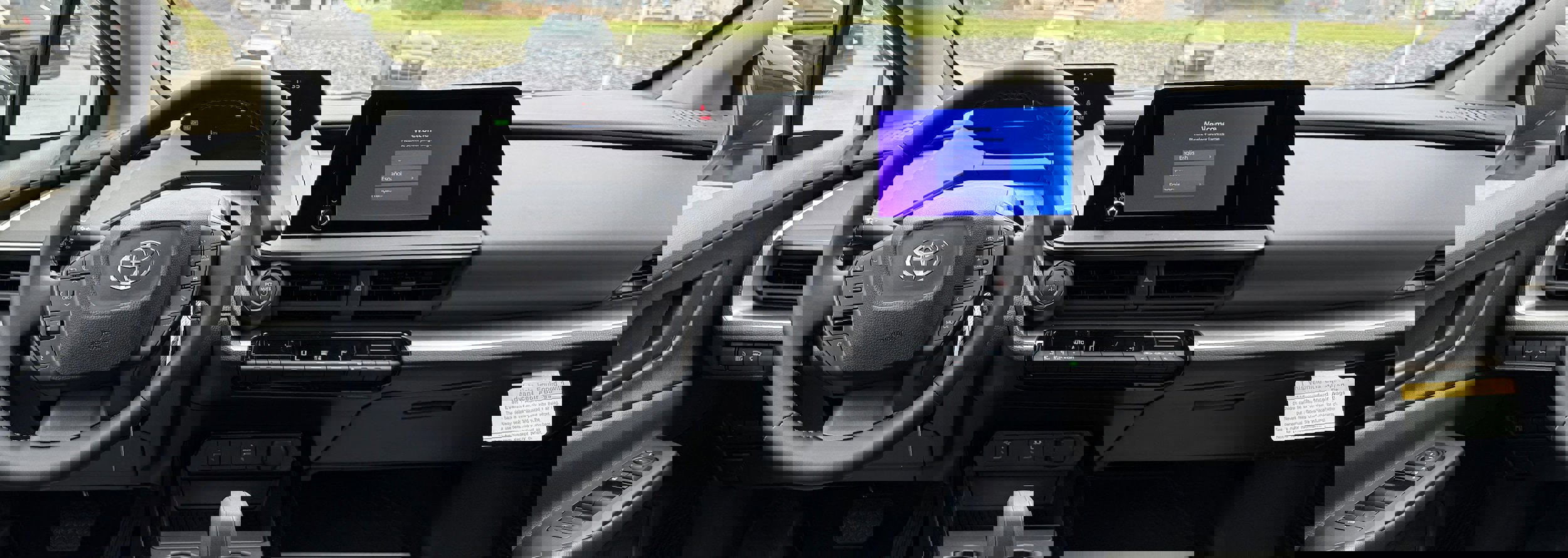 New 2026 Toyota Prius LE image 12