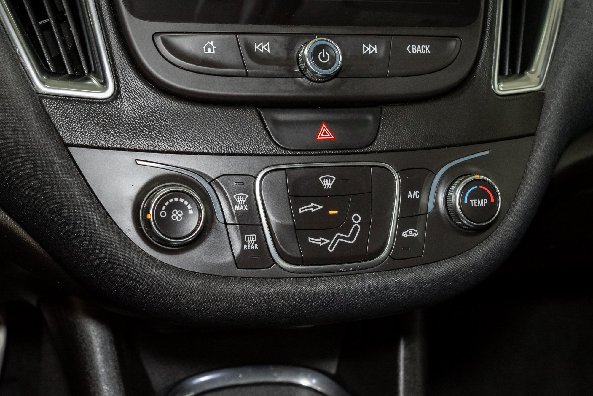 Used 2016 Chevrolet Malibu LT FWD image 18