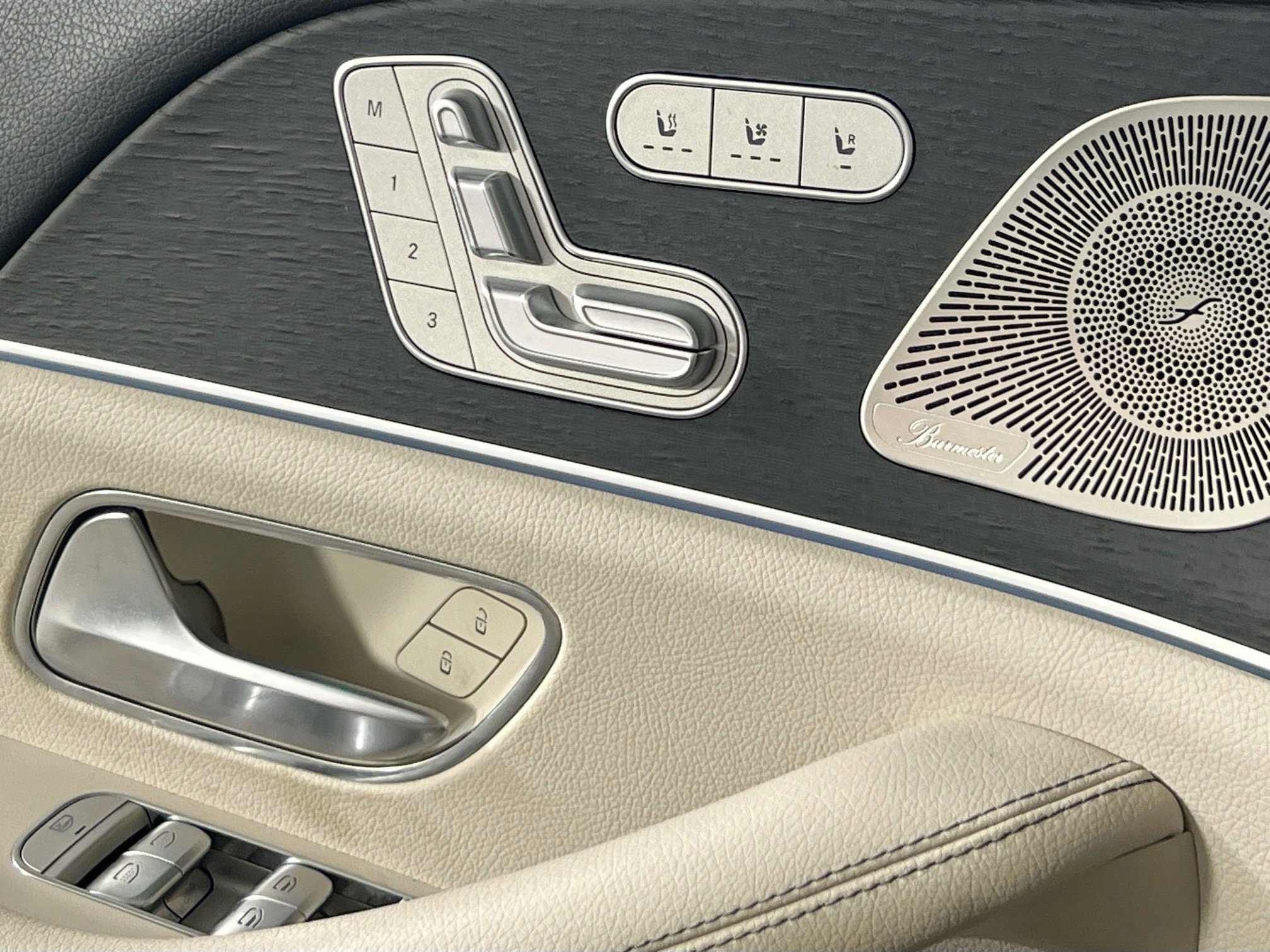 Used 2021 Mercedes-Benz GLS 450 4MATIC image 20