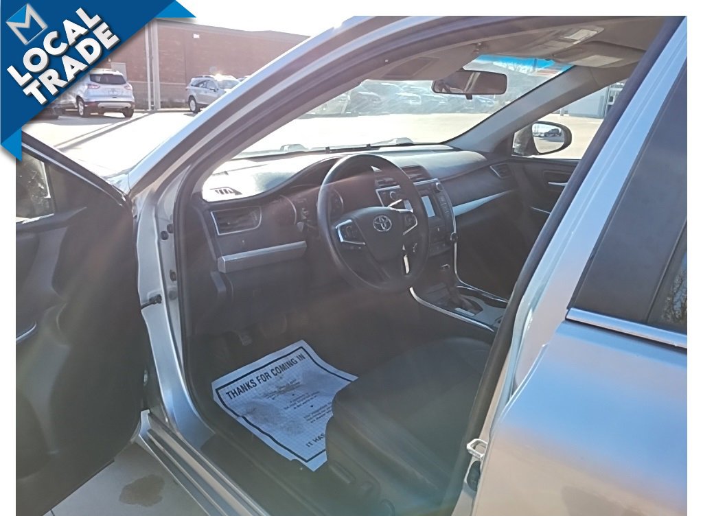 Used 2017 Toyota Camry SE image 19