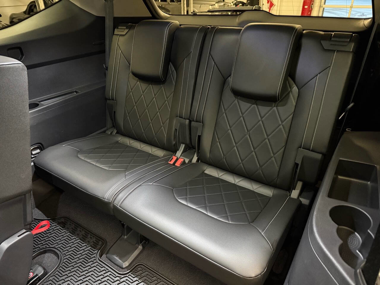 Used 2024 Volkswagen Atlas SEL Premium R-Line image 25