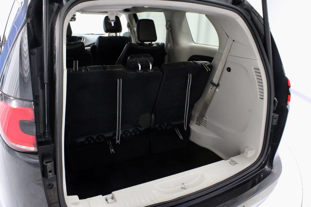 Used 2023 Chrysler Pacifica Touring-L FWD image 12