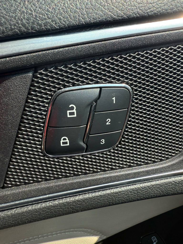 Used 2016 Ford Edge Titanium image 12