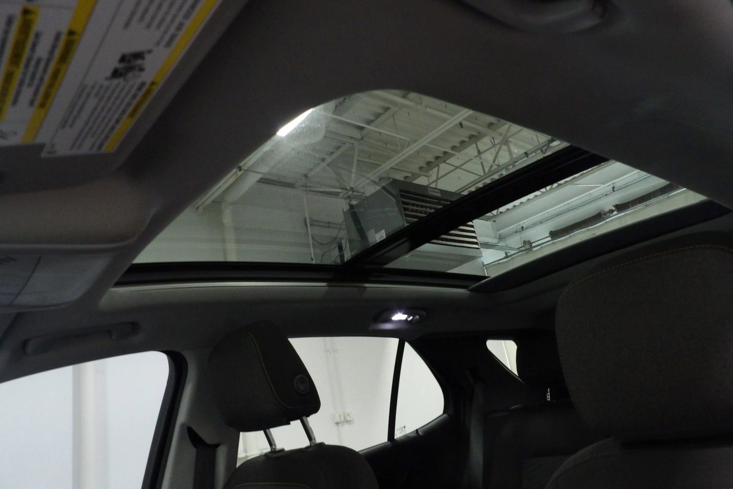 Used 2021 Chevrolet Equinox LT FWD image 22