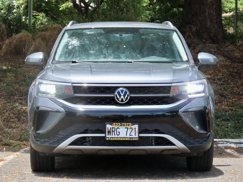Used 2022 Volkswagen Taos SE FWD image 1