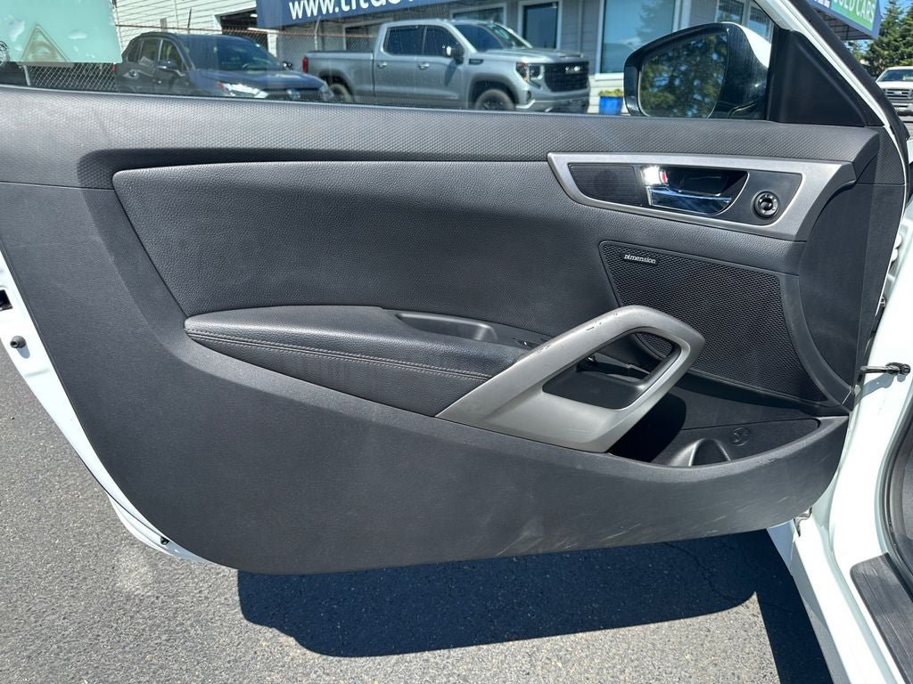 Used 2013 Hyundai Veloster w/ Style Pkg FWD image 20