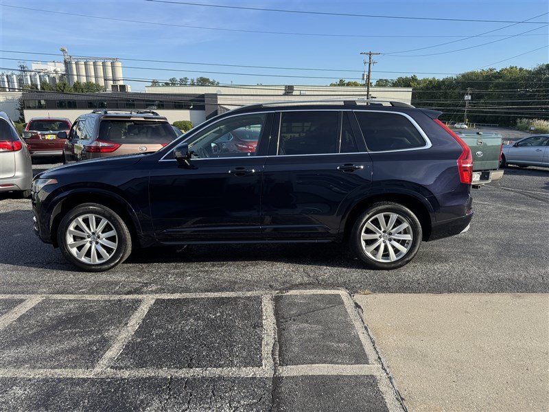 Used 2017 Volvo XC90 T6 Momentum w/ Vision Package AWD/4WD image 5