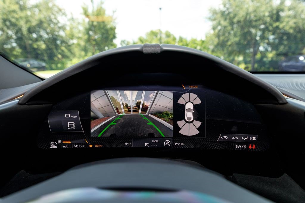 Used 2022 Ferrari Roma RWD image 32