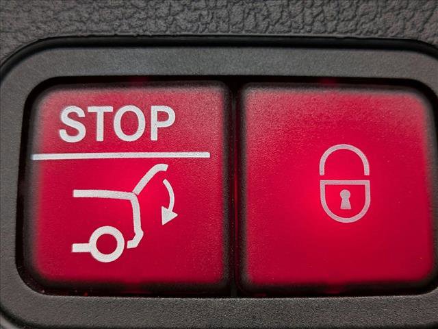 Used 2023 Mercedes-Benz GLB 250 image 16