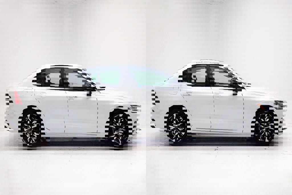 Used 2024 Volvo S60 B5 Core FWD image 3