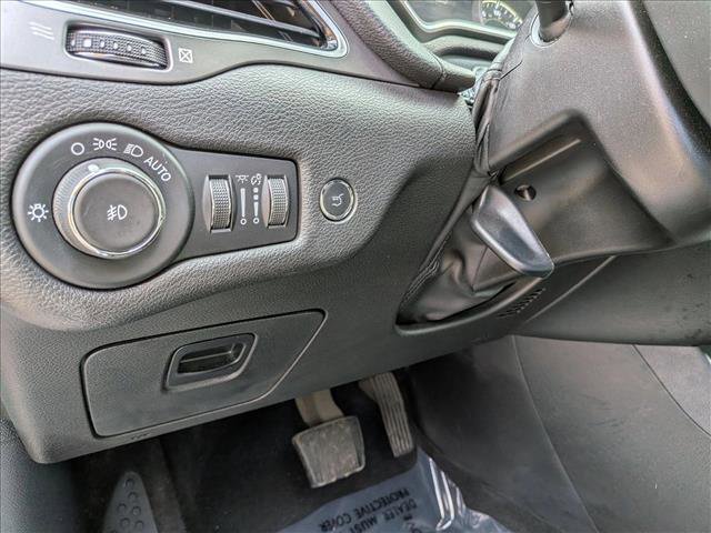 Used 2019 Jeep Cherokee Limited w/ Technology Group image 16