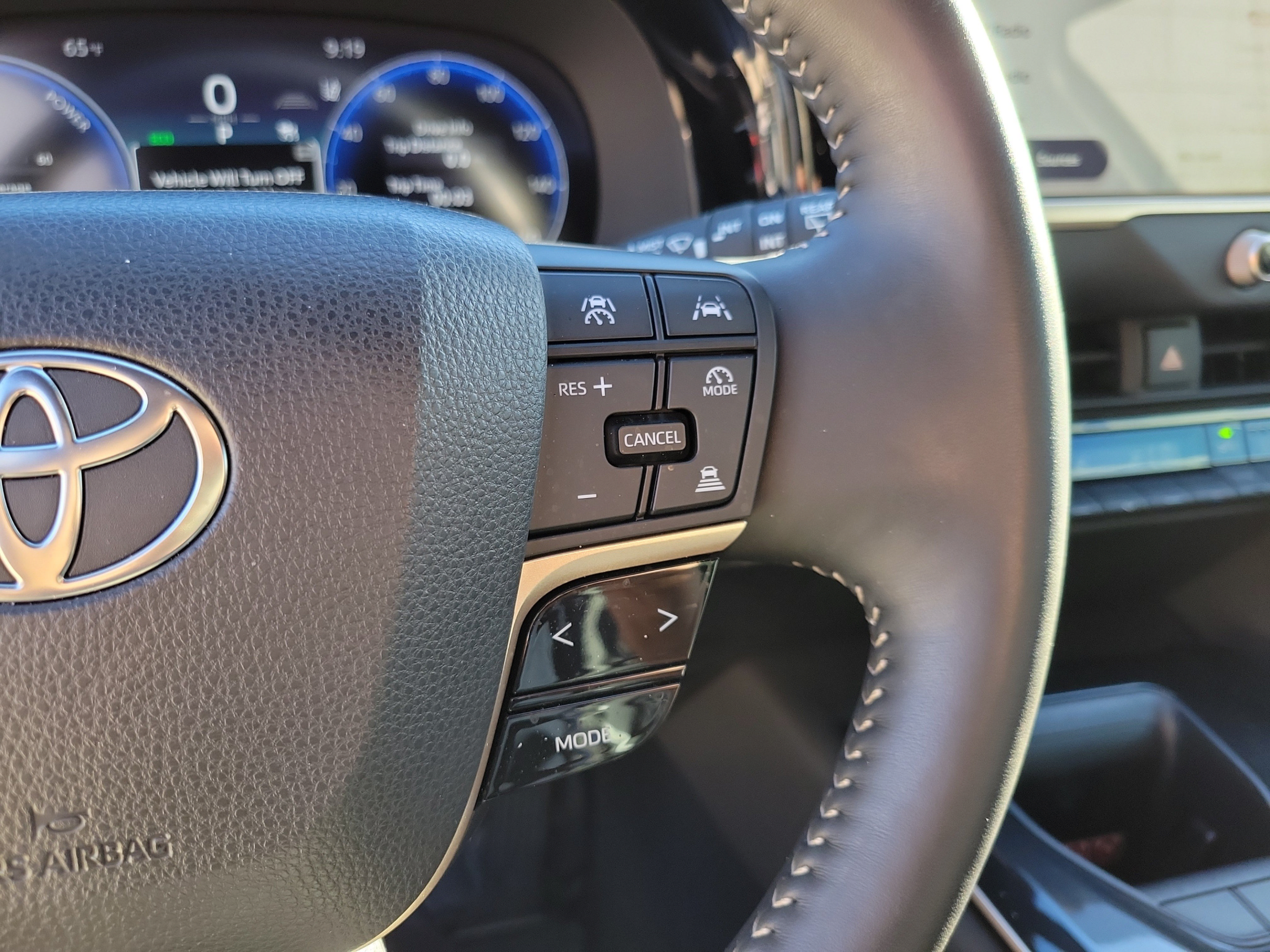 Certified 2025 Toyota Crown Signia AWD/4WD image 11