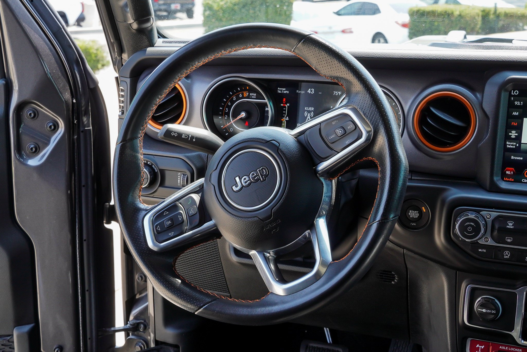 Used 2023 Jeep Gladiator Mojave w/ Trailer Tow Package AWD/4WD image 32