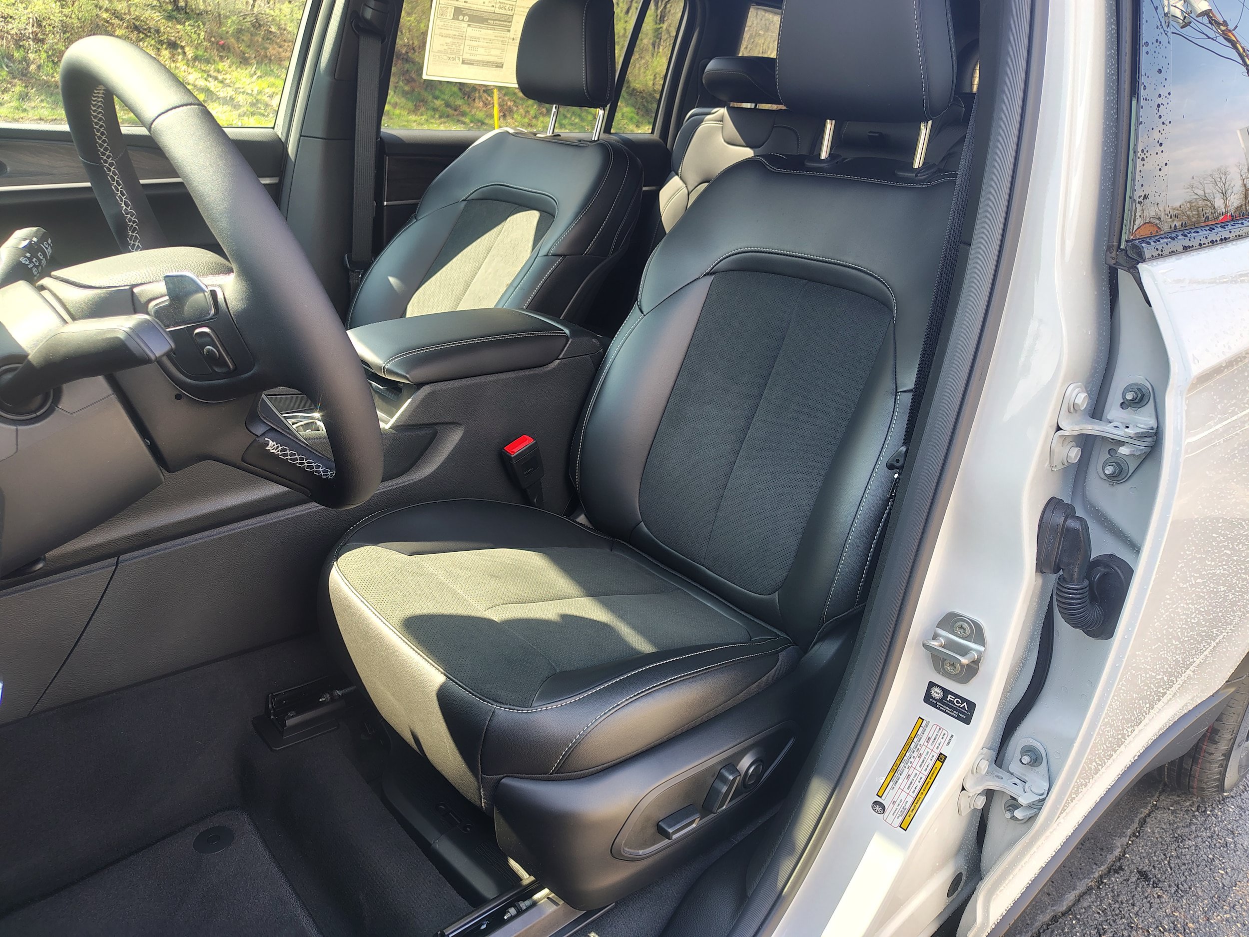 New 2026 Jeep Grand Cherokee L 4WD image 18