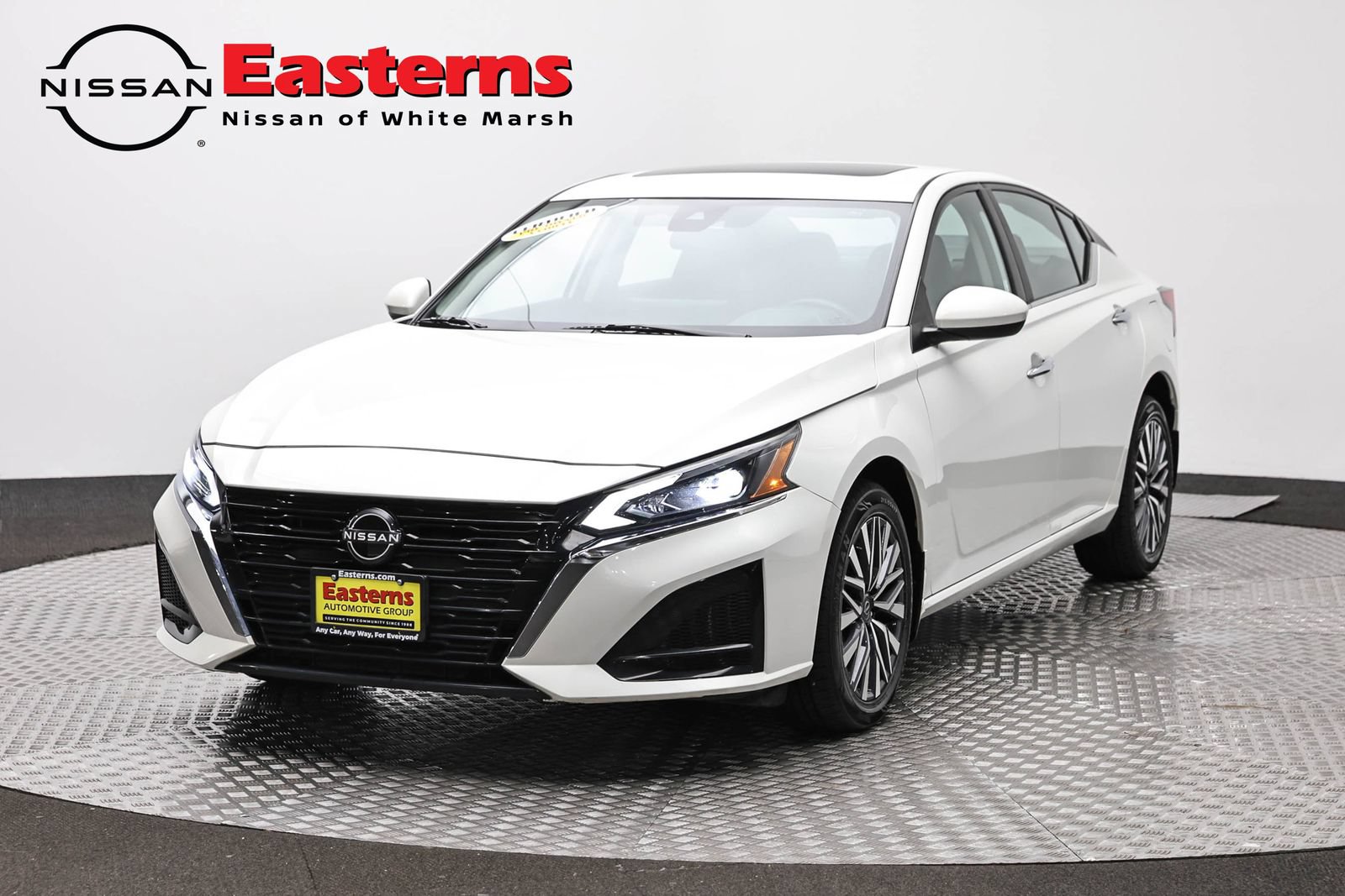 Used 2023 Nissan Altima 2.5 SV w/ SV Premium Package AWD/4WD image 1