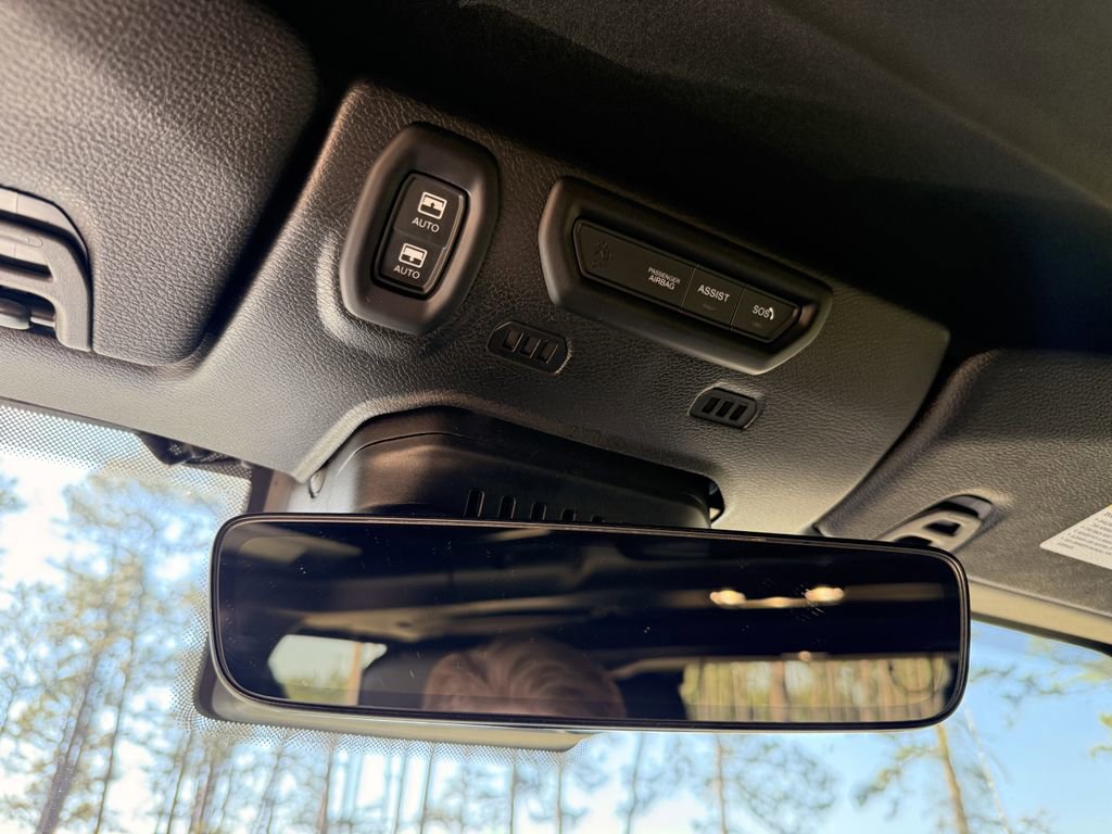 Used 2021 Jeep Wrangler Unlimited Sahara AWD/4WD image 27