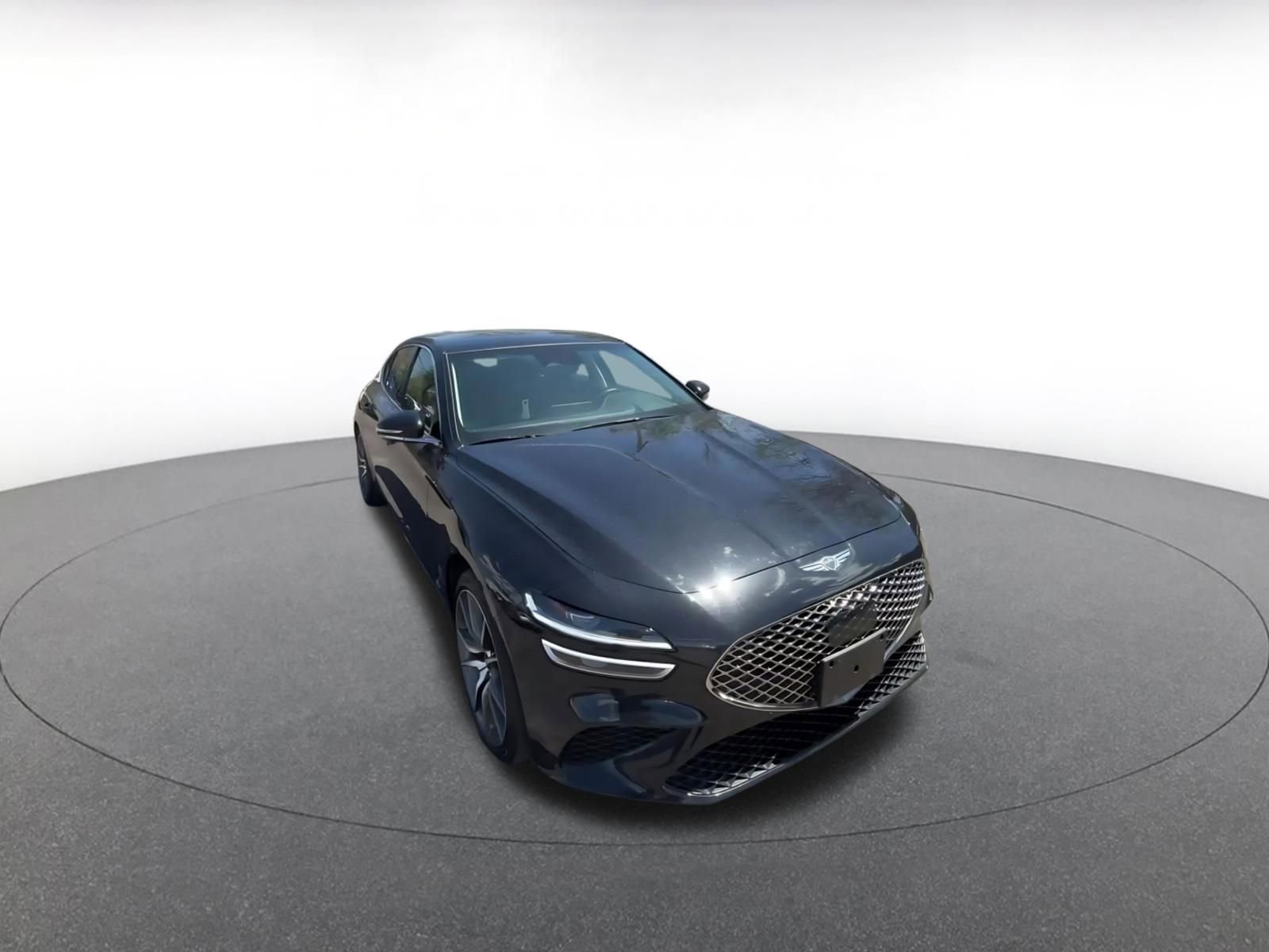 Used 2025 Genesis G70 2.5T AWD/4WD image 3