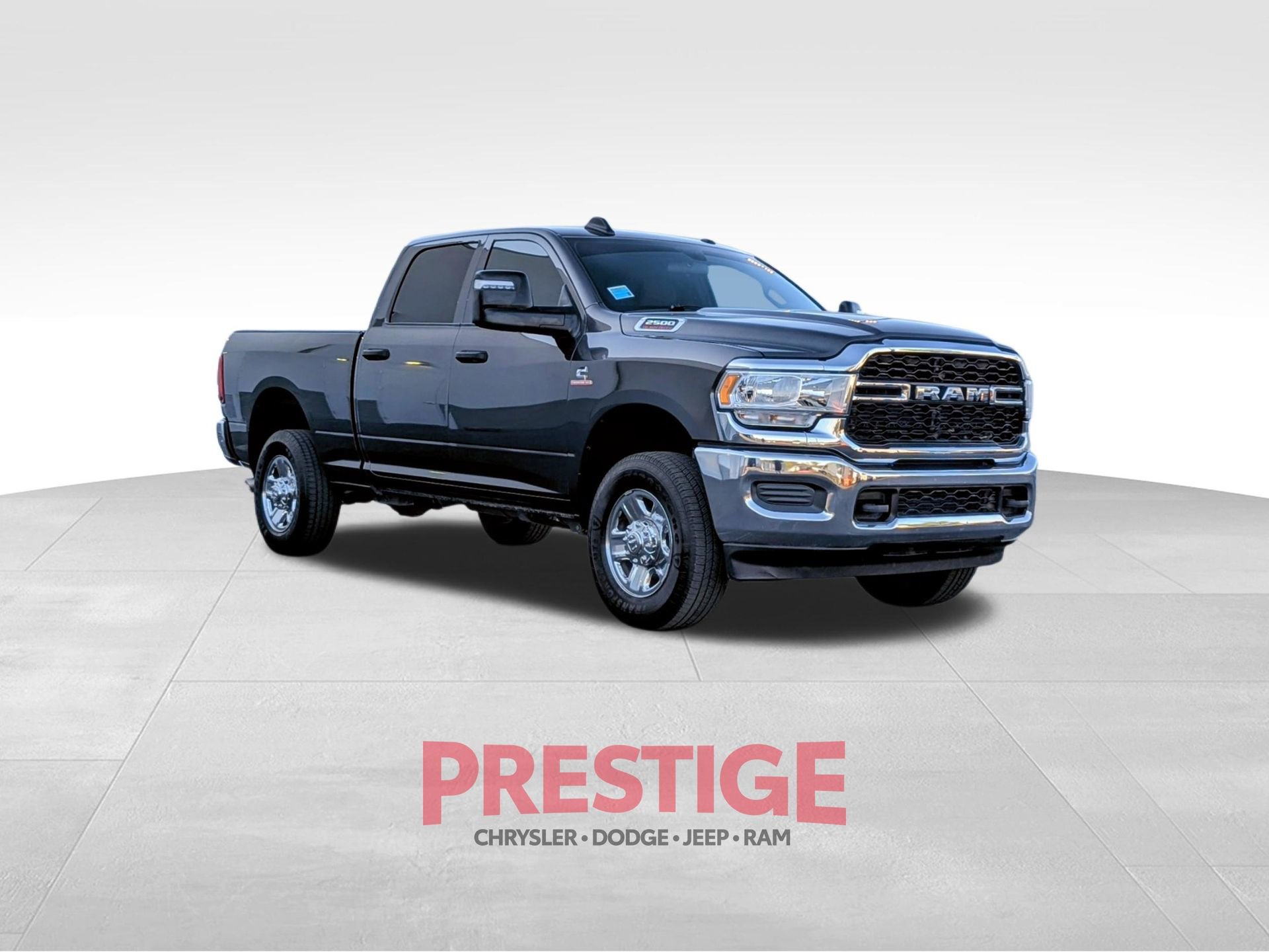 Used 2024 RAM 2500 Tradesman w/ Chrome Appearance Group AWD/4WD image 5