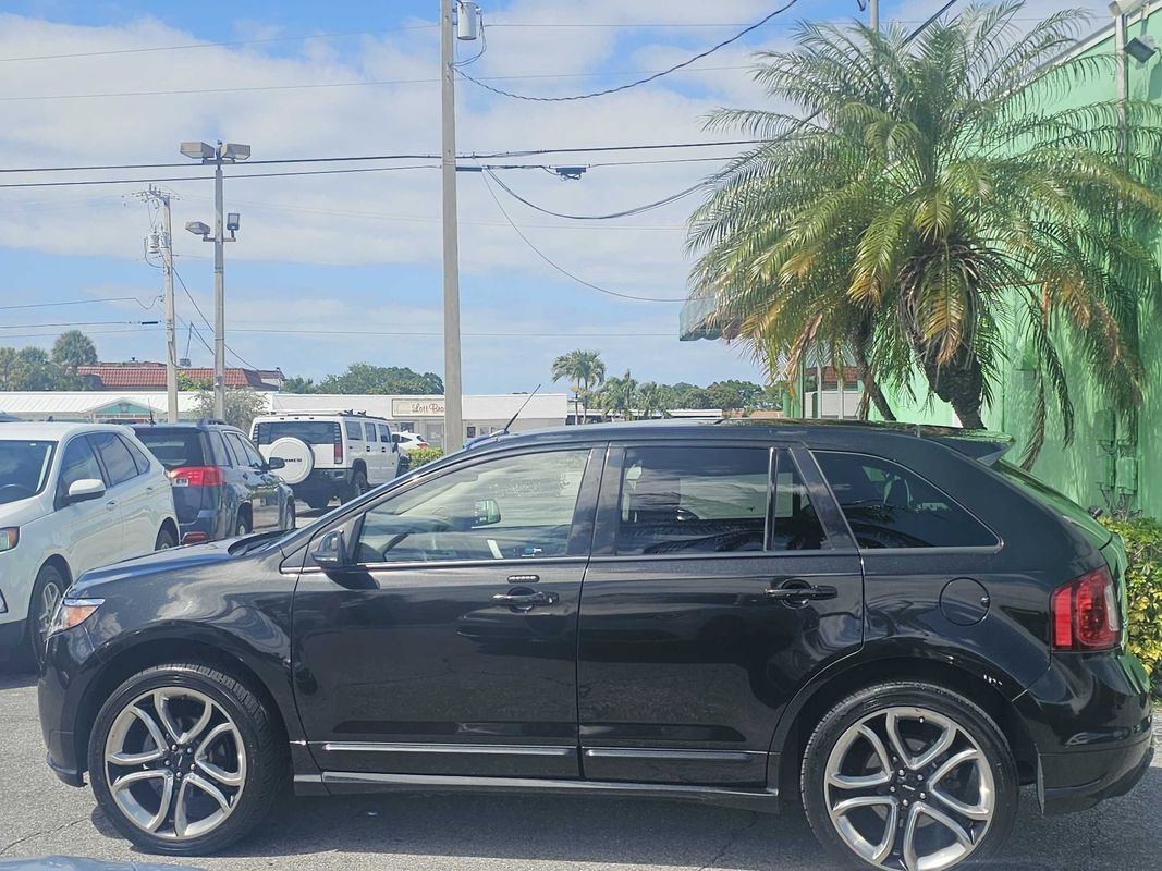 Used 2014 Ford Edge Sport w/ Driver Entry Package FWD image 2