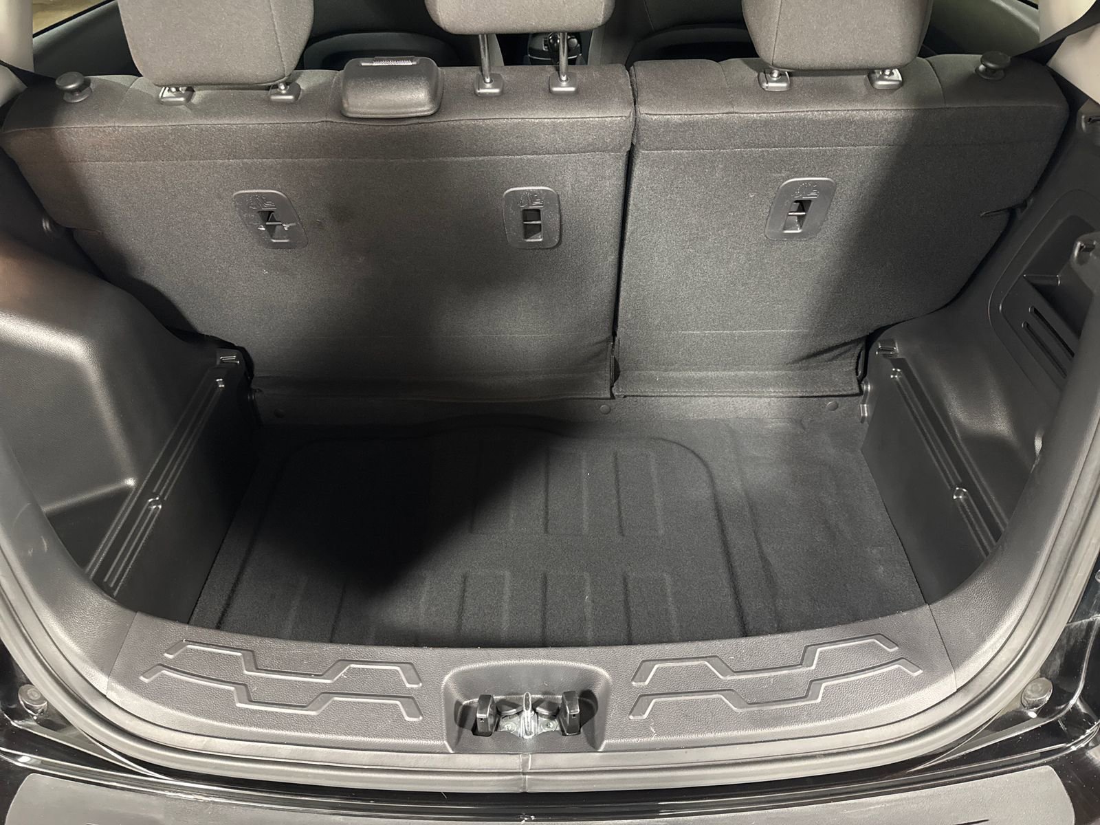 Used 2013 Kia Soul FWD image 24